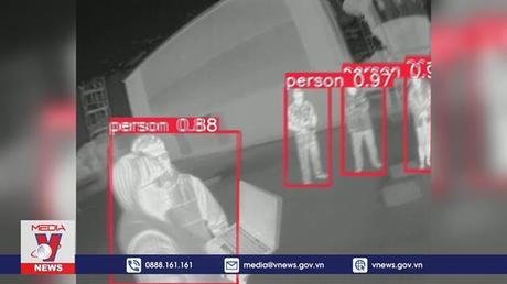 Mũ bảo hiểm AI cho lính cứu hỏa