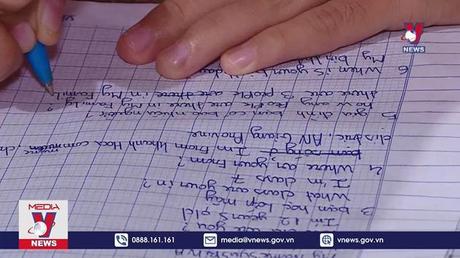 Lớp học đặc biệt của các em nhỏ đồng bào Chăm