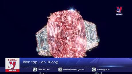 Viên kim cương hồng quý hiếm phá kỷ lục về giá cho mỗi carat