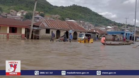 10 người thiệt mạng trong vụ lật tàu ở Nigeria