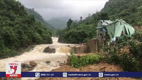 Nỗ lực tiếp cận vị trí sạt lở thủy điện tại Quảng Ngãi