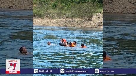 Một cán bộ khu dự trữ thiên nhiên bị nước cuốn trôi trong lúc tuần tra