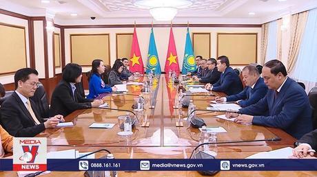 Phó Chủ tịch nước Võ Thị Ánh Xuân hội kiến với Thủ tướng Kazakhstan