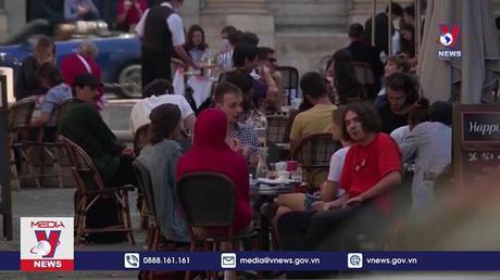 ECB dự báo nguy cơ suy giảm kinh tế của Eurozone