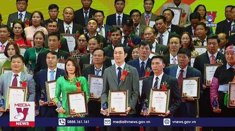 Vinh danh 100 Nông dân Việt Nam xuất sắc năm 2022 