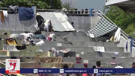 Mỹ và Canada chuyển trang thiết bị quân sự cho Haiti