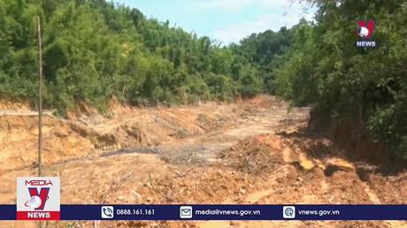 Ngang nhiên đào, đãi vàng trái phép ở Đắk Nông