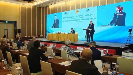 Bản tin tiếng Trung ngày 18/10/2022