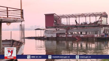 Tiếp tục tháo dỡ du thuyền hồ Tây