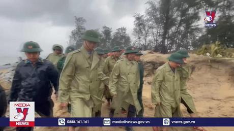 Kiểm tra khắc phục mưa lũ tại Huế