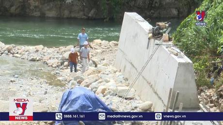 Chống sạt lở núi cho khu tái định cư mới tại xã Trà Leng