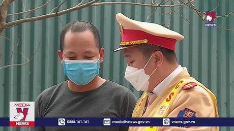 Đề xuất CSGT không cần chào người thiếu văn hóa