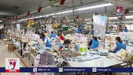 Dự kiến tăng lương cơ sở lên 1,8 triệu đồng từ 01/7/2023