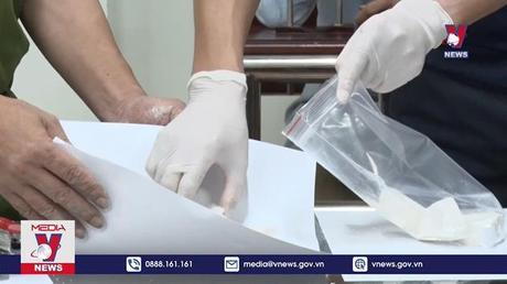 Bắt đối tượng mua bán trái phép 3 bánh heroin tại Lai Châu