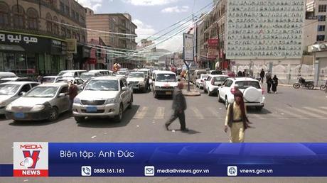 Cảng dầu quan trọng của Yemen bị đánh bom