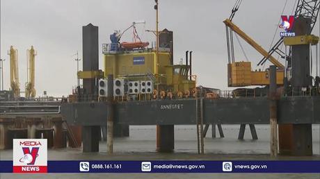 Quốc hội Đức phê chuẩn gói cứu trợ 200 tỷ euro