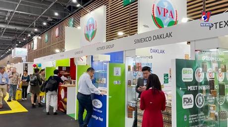 Bản tin tiếng Anh ngày 22/10/2022