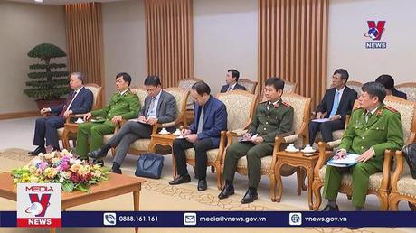 Thủ tướng tiếp Phó Thủ tướng, Bộ trưởng Công an Lào