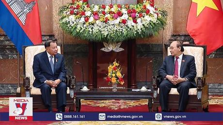 Chủ tịch nước Nguyễn Xuân Phúc tiếp Chủ tịch Thượng viện Vương quốc Campuchia
