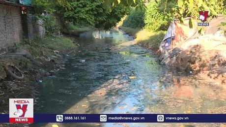 Ám ảnh kênh mương ô nhiễm