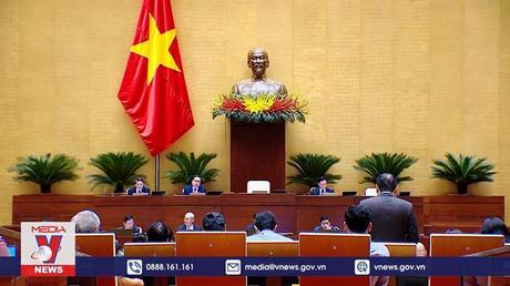 Quốc hội thảo luận về Kinh tế - Xã hội