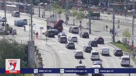 Lãnh đạo Italy và Đức điện đàm