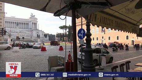 Italy chấm dứt lệnh cấm nhân viên y tế không tiêm vaccine COVID-19