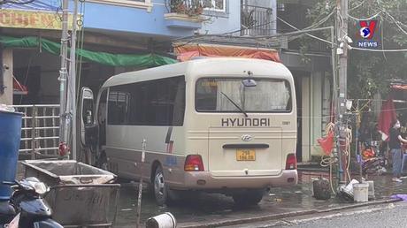 Góc nhìn Vnews: Cách nào để dẹp “Xe dù, bến cóc”?