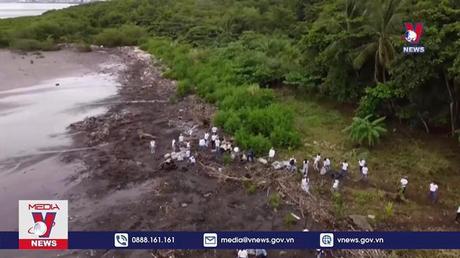 Thiết bị dọn rác nổi trên sông