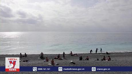 Thời tiết tháng 10 tại châu Âu ấm bất thường