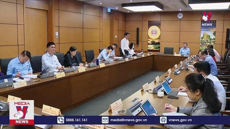 Quốc hội thảo luận về quyền lợi người tiêu dùng