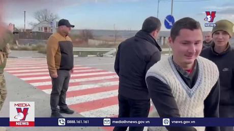 Nga và Ukraine trao đổi tù nhân