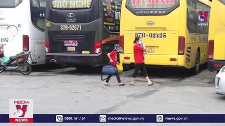 Hà Nội thu phù hiệu xe dừng kinh doanh vận tải