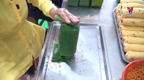 Hành trình Việt số 205: Độc đáo hương vị bánh tét Trà Cuôn