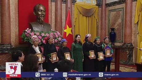 Phó Chủ tịch nước tiếp Đoàn đại biểu người có công tỉnh Lào Cai