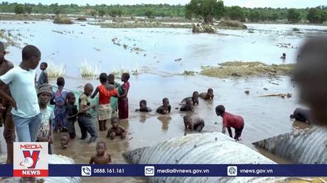 Pháp, Anh thúc đẩy hỗ trợ nước nghèo ứng phó biến đổi khí hậu