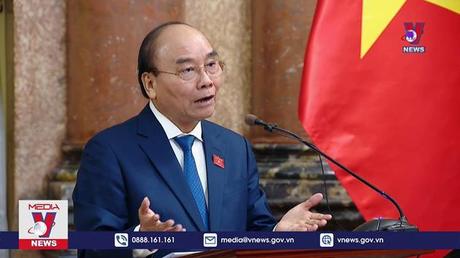 Chủ tịch nước Nguyễn Xuân Phúc gặp mặt đoàn đại biểu Doanh nhân Sao đỏ