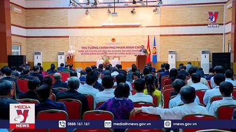 Thủ tướng gặp gỡ kiều bào Việt Nam tại Campuchia