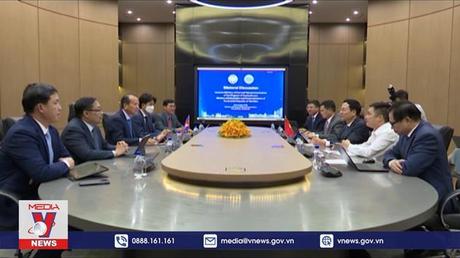Việt Nam và Campuchia đẩy mạnh hợp tác về bưu chính viễn thông