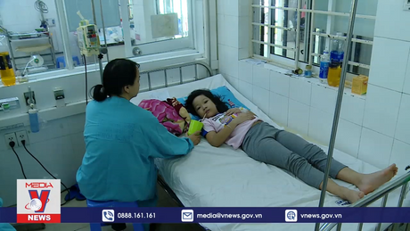 Nhiều trẻ mắc sốt xuất huyết chuyển biến nặng