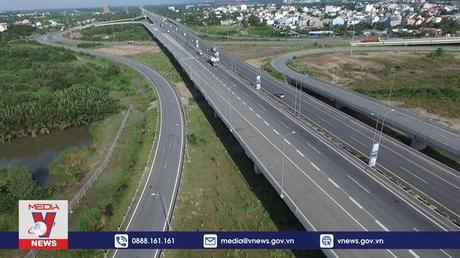 Ba phương án làm đường Vành đai 4 qua TP.HCM