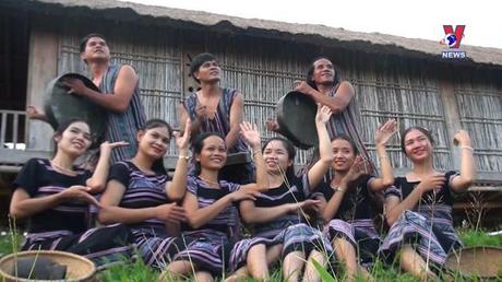 Hành trình Việt số 211: Nghệ thuật đánh chiêng ba của người H'rê