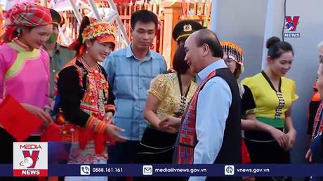 Chủ tịch nước dự Ngày hội Đại đoàn kết dân tộc tại Lai Châu 