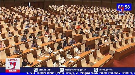 Quốc hội quyết nghị tăng lương cơ sở từ 1/7/2023