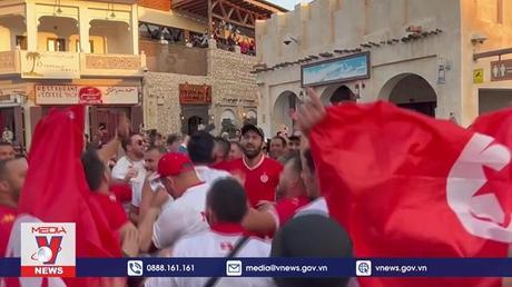 Người hâm mộ “nhuộm màu” đường phố Doha trước thềm Worl Cup 2022