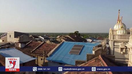 “Làng năng lượng Mặt Trời” thắp sáng cuộc sống người nghèo Ấn Độ