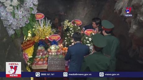 Lễ tưởng niệm 50 năm ngày hy sinh các anh hùng liệt sĩ Hang Tám Cô 