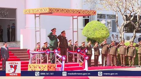 Đoàn đại biểu chính trị cấp cao QĐND Việt Nam thăm chính thức Lào