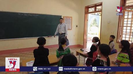 Mang môn học tiếng Anh đến với học sinh vùng cao 