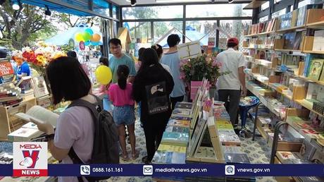 Khánh thành đường sách đầu tiên ở Đồng bằng sông Cửu Long